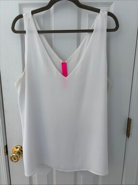 Lilly Pulitzer White Florin V-Neck Tank with Pink Tag